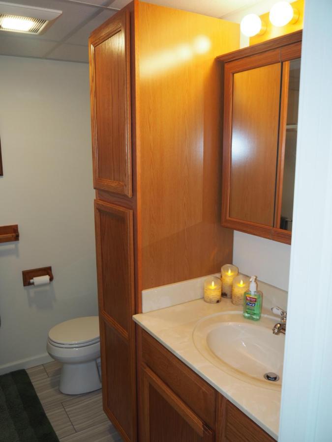 New! The Blessing - A Cute And Cozy Apartment! Benzonia Exterior foto